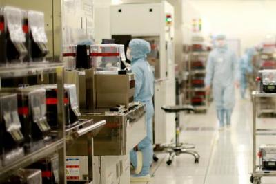 中芯国际透露14nm制程新突破 性能跃升20%，功耗骤降60%